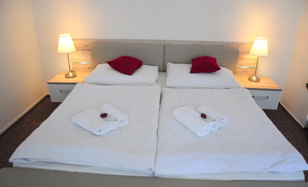 Hotel Gregor โมดริเช ภายนอก รูปภาพ